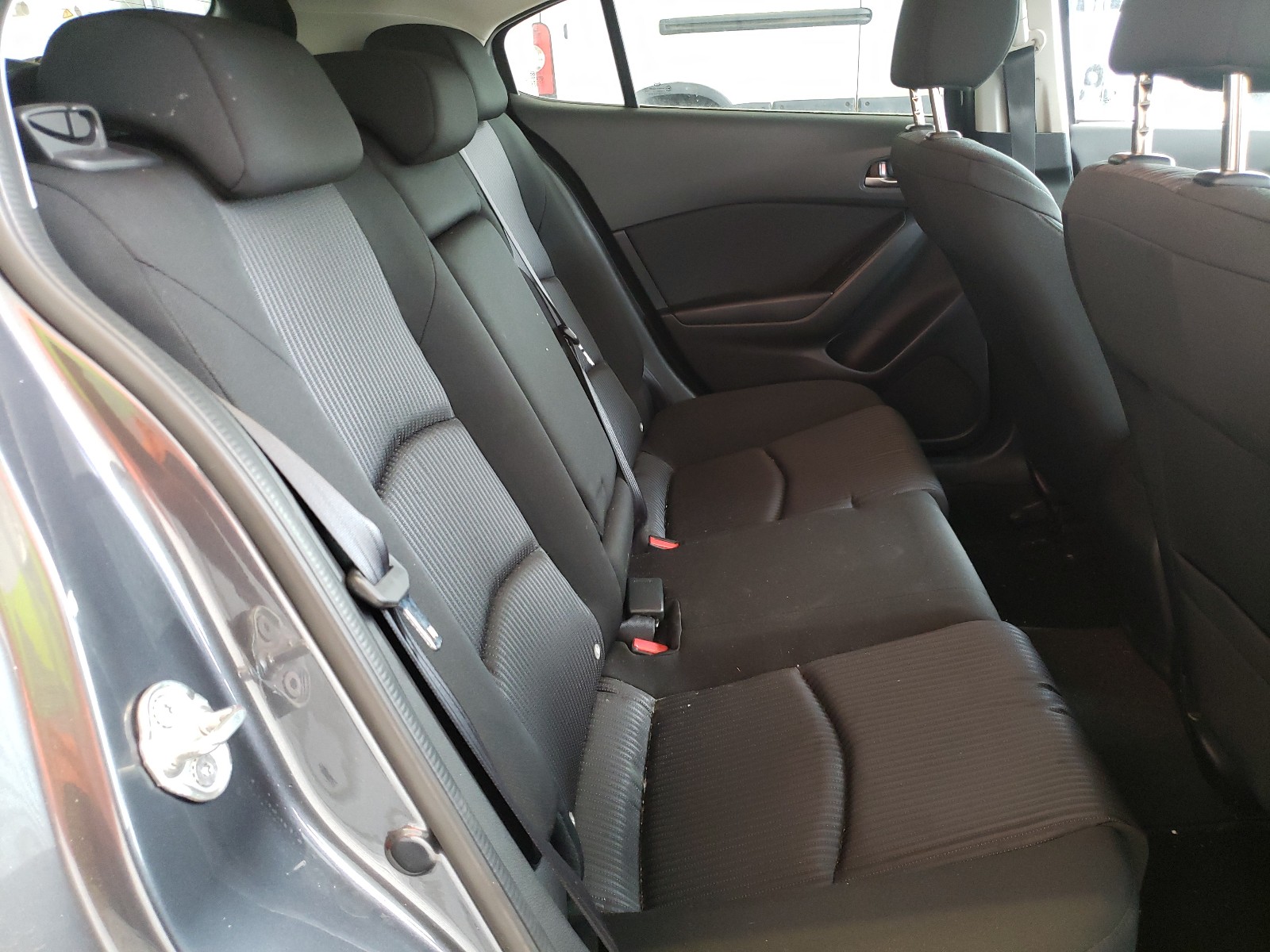 2015 Mazda Mazda 3 Lim. with Normal Wear damage, VIN JMZBM642611196514