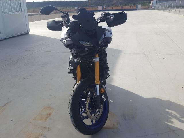 VIN: JYARN705000001384 Auction: COPART SPAIN Lot: 50125742 VIN: JYARN705000001384 YAMAHA MT 09 2021 SILVER Photo 9