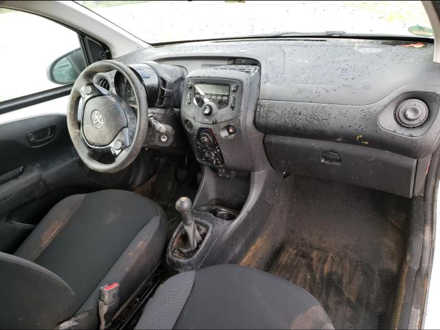Toyota AYGO 2016 WHITE Photo 10