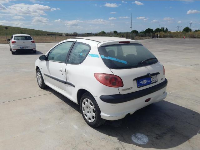 VIN: VF32C8HXF44232660 Auction: COPART SPAIN Lot: 50126618 VIN: VF32C8HXF44232660 Peugeot 206 2005 WHITE Photo 3