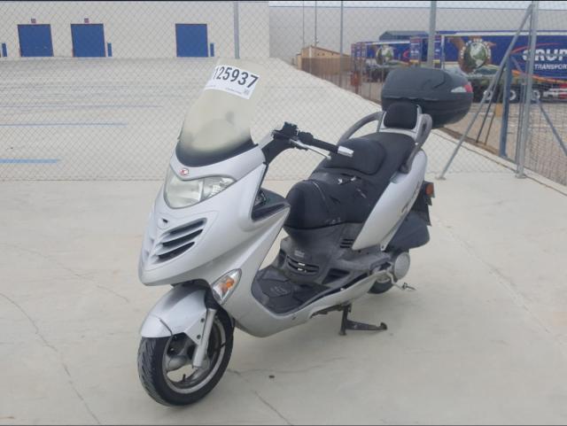 VIN: RFBS4001161919442 Auction: COPART SPAIN Lot: 50125937 VIN: RFBS4001161919442 KYMCO GRAND DINK 2006 SILVER Photo 2