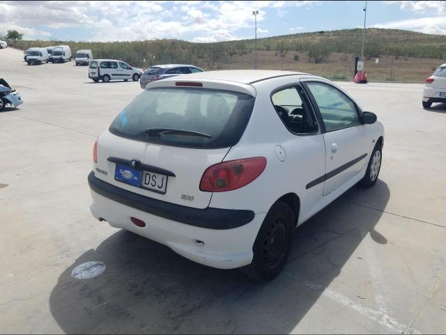 VIN: VF32C8HXF44232660 Auction: COPART SPAIN Lot: 50126618 VIN: VF32C8HXF44232660 Peugeot 206 2005 WHITE Photo 4