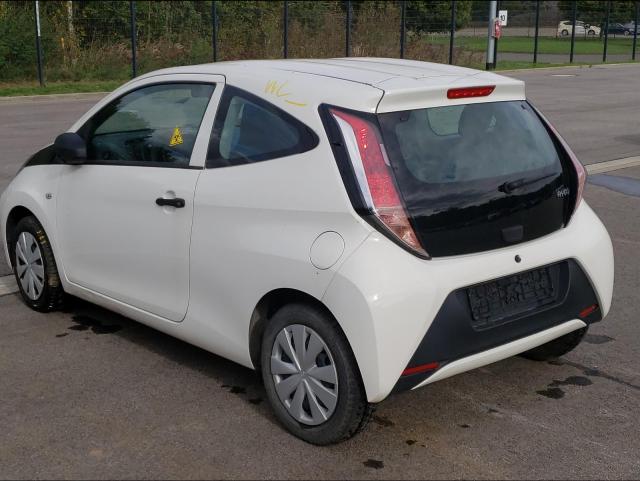 Toyota AYGO 2016 WHITE Photo 4