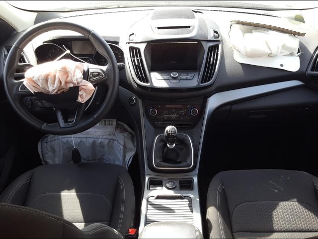 VIN: WF0AXXWPMAKK10092 Auction: COPART SPAIN Lot: 50125172 WF0AXXWPMAKK10092 Ford Kuga 2019 WHITE Photo 9