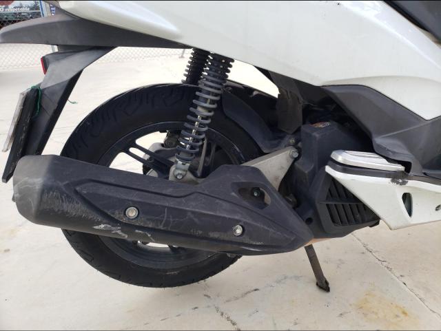 VIN: ZDCJF57A0FF003685 Auction: COPART SPAIN Lot: 50134371 VIN: ZDCJF57A0FF003685 Honda PCX 2014 WHITE Photo 7