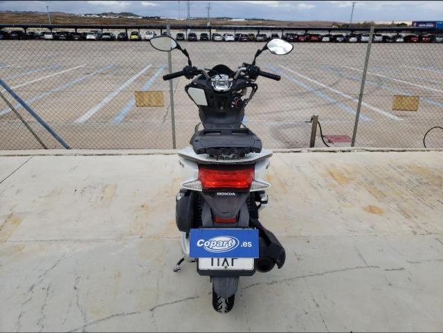 VIN: ZDCJF57A0FF003685 Auction: COPART SPAIN Lot: 50134371 VIN: ZDCJF57A0FF003685 Honda PCX 2014 WHITE Photo 10
