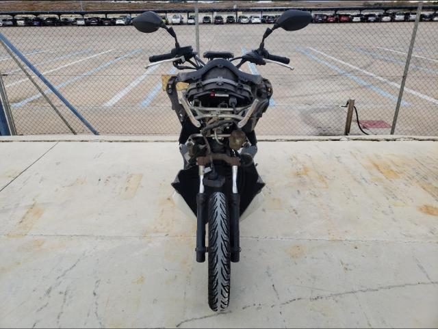 VIN: ZDCJF57A0FF003685 Auction: COPART SPAIN Lot: 50134371 VIN: ZDCJF57A0FF003685 Honda PCX 2014 WHITE Photo 9