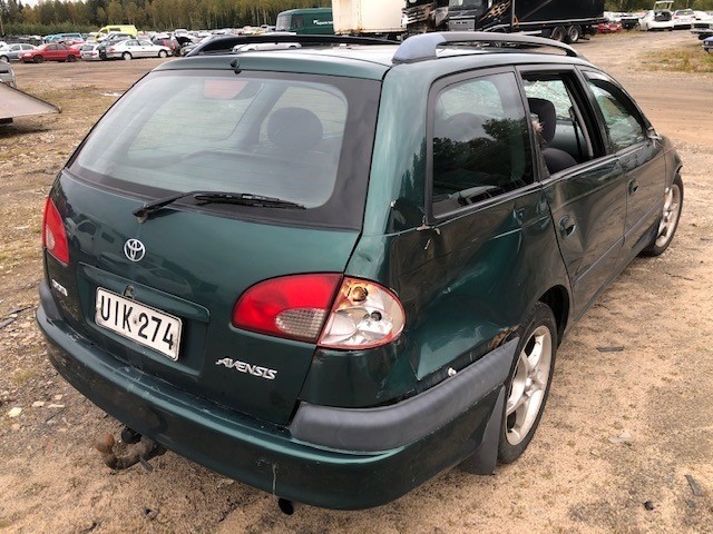 VIN: SB172SBN00E036102 Auction: COPART FINLAND Lot: 50123910 Location: Tiistain huutokauppa SB172SBN00E036102 TOYOTA Avensis 1999 GREEN Photo 4