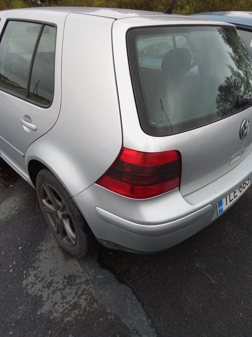VIN: WVWZZZ1JZ2B002005 Auction: COPART FINLAND Lot: 50124246 Location: Keskiviikon huutokauppa WVWZZZ1JZ2B002005 VOLKSWAGEN Golf 2001 SILVER Photo 3