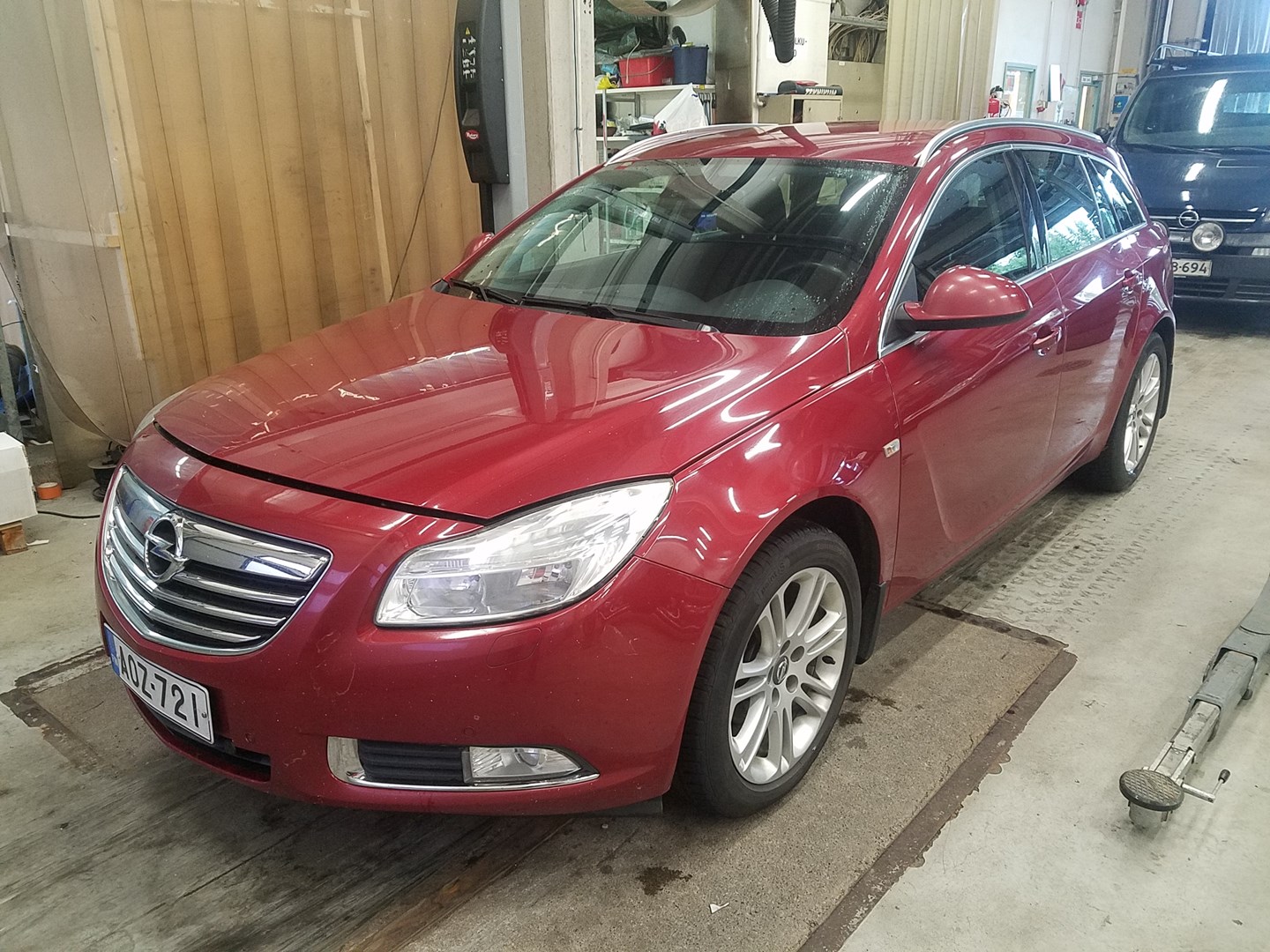 VIN: W0LGM87K491056697 Auction: COPART FINLAND Lot: 50123455 Location: Keskiviikon huutokauppa W0LGM87K491056697 Opel Insignia 2010 RED Photo 2