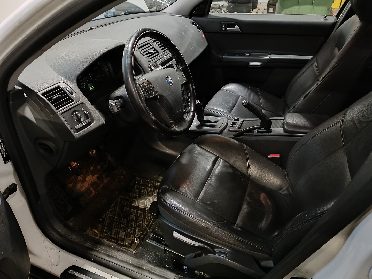 VOLVO V50 2009 WHITE Photo 11