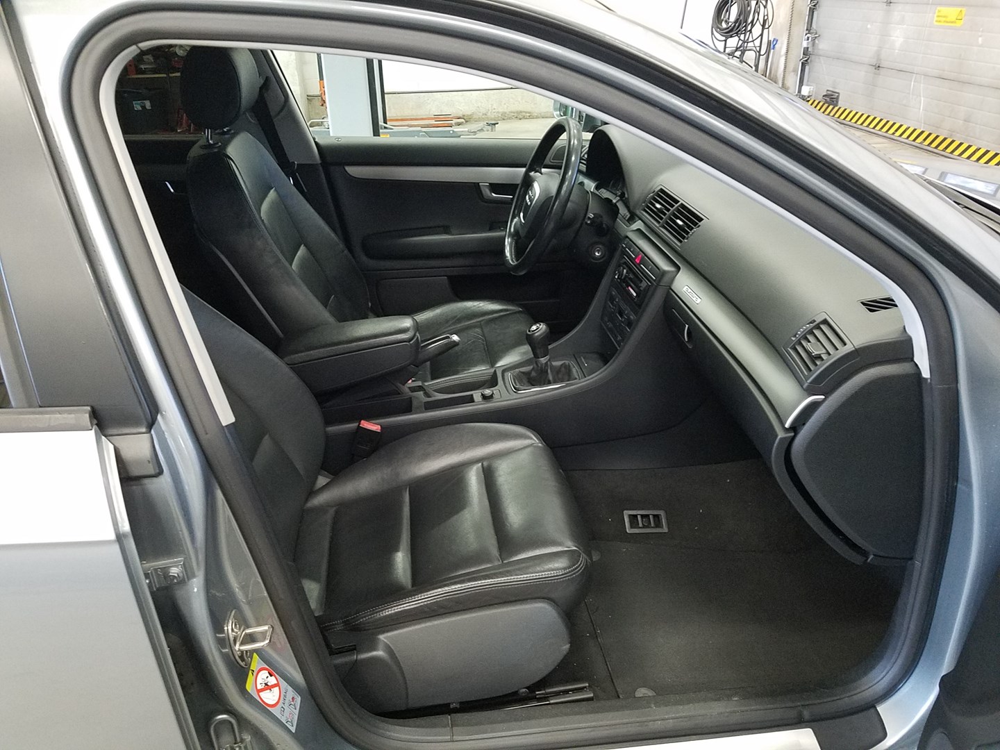VIN: WAUZZZ8E77A029241 Auction: COPART FINLAND Lot: 50120194 Location: Tiistain huutokauppa WAUZZZ8E77A029241 AUDI A4 2006 GRAY Photo 5
