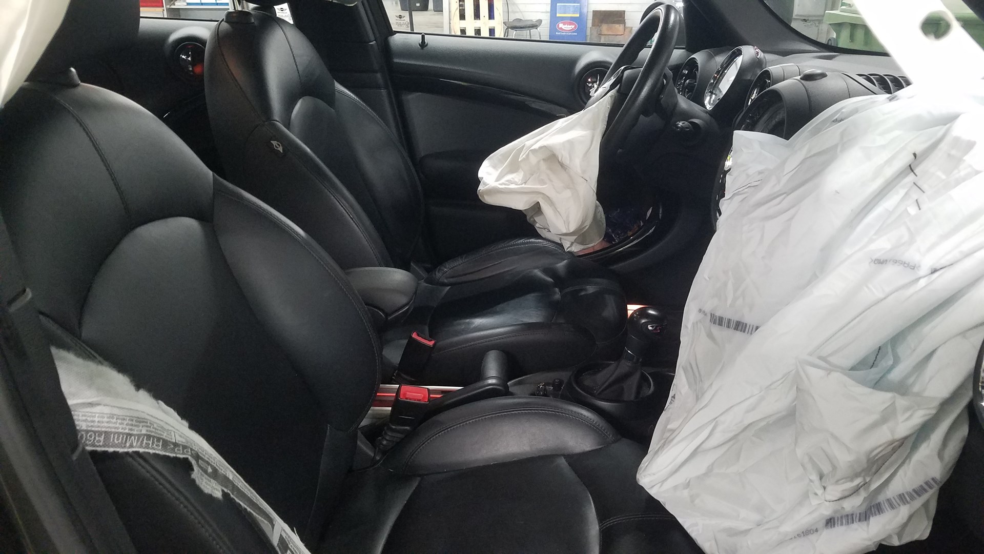 VIN: WMWZD71010WM49393 Auction: COPART FINLAND Lot: 50124323 Location: Tiistain huutokauppa WMWZD71010WM49393 MINI Cooper 2013 GRAY Photo 5