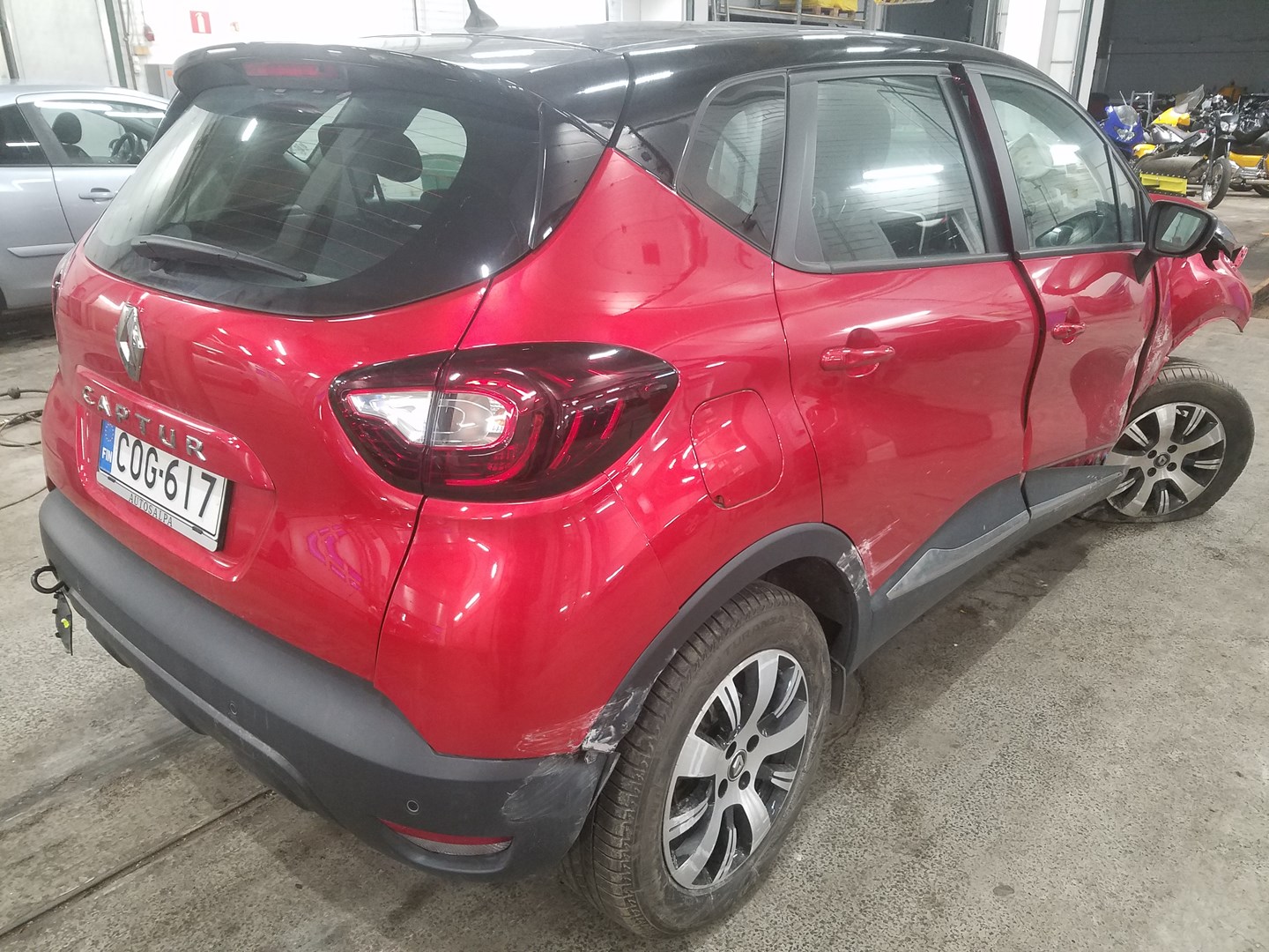 VIN: VF1R8700964017131 Auction: COPART FINLAND Lot: 50124433 Location: Tiistain huutokauppa VF1R8700964017131 RENAULT Captur 2019 RED Photo 4