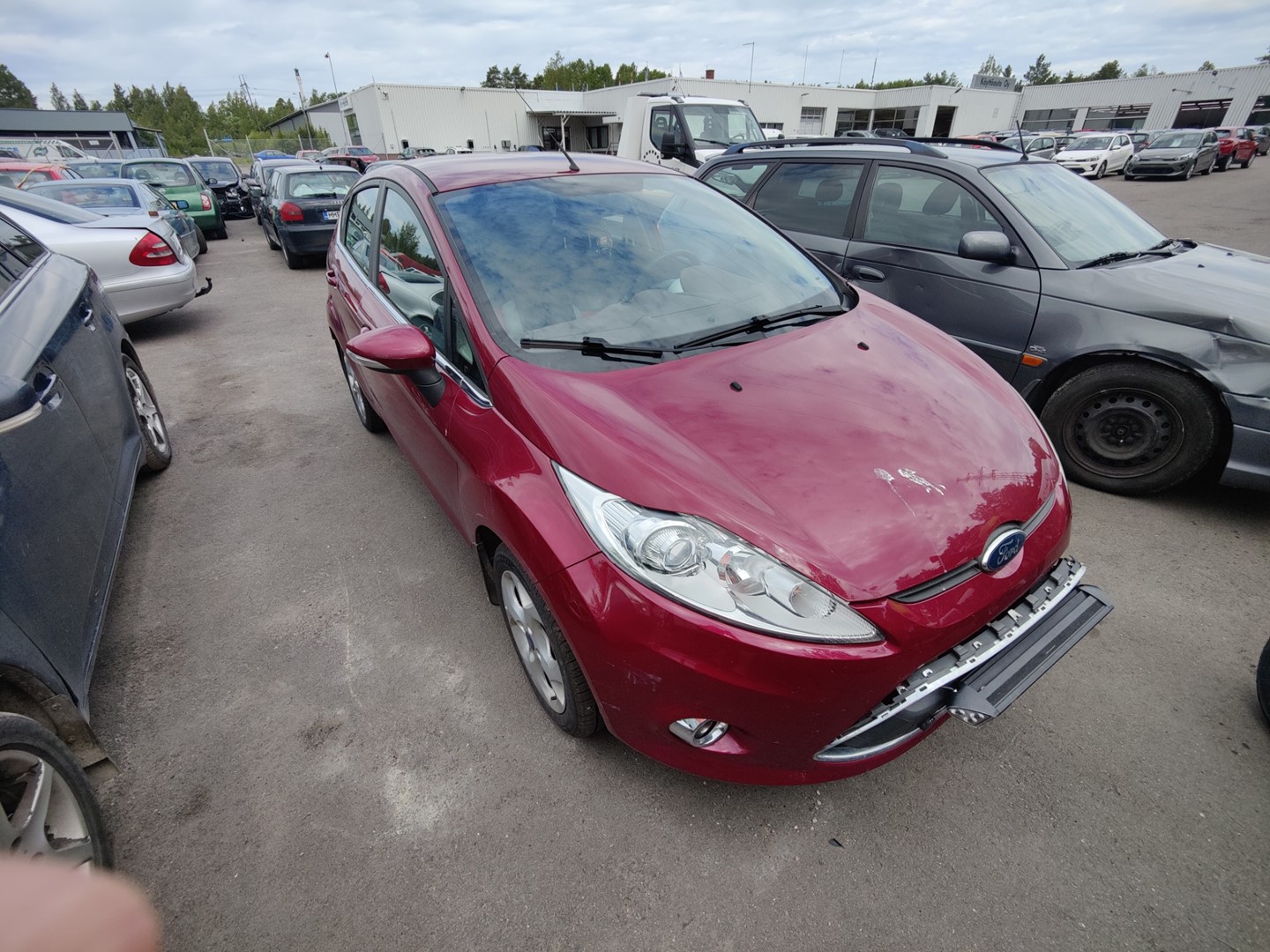 VIN: WF0JXXGAJJAR22946 Auction: COPART FINLAND Lot: 50126680 Location: Keskiviikon huutokauppa WF0JXXGAJJAR22946 FORD Fiesta 2011 RED Photo 1