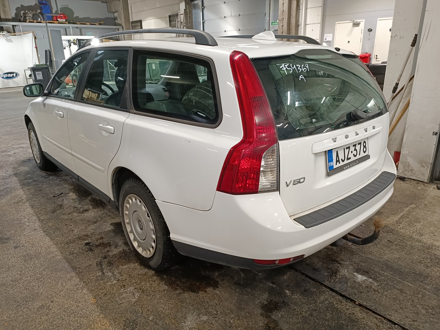 VOLVO V50 2009 WHITE Photo 3