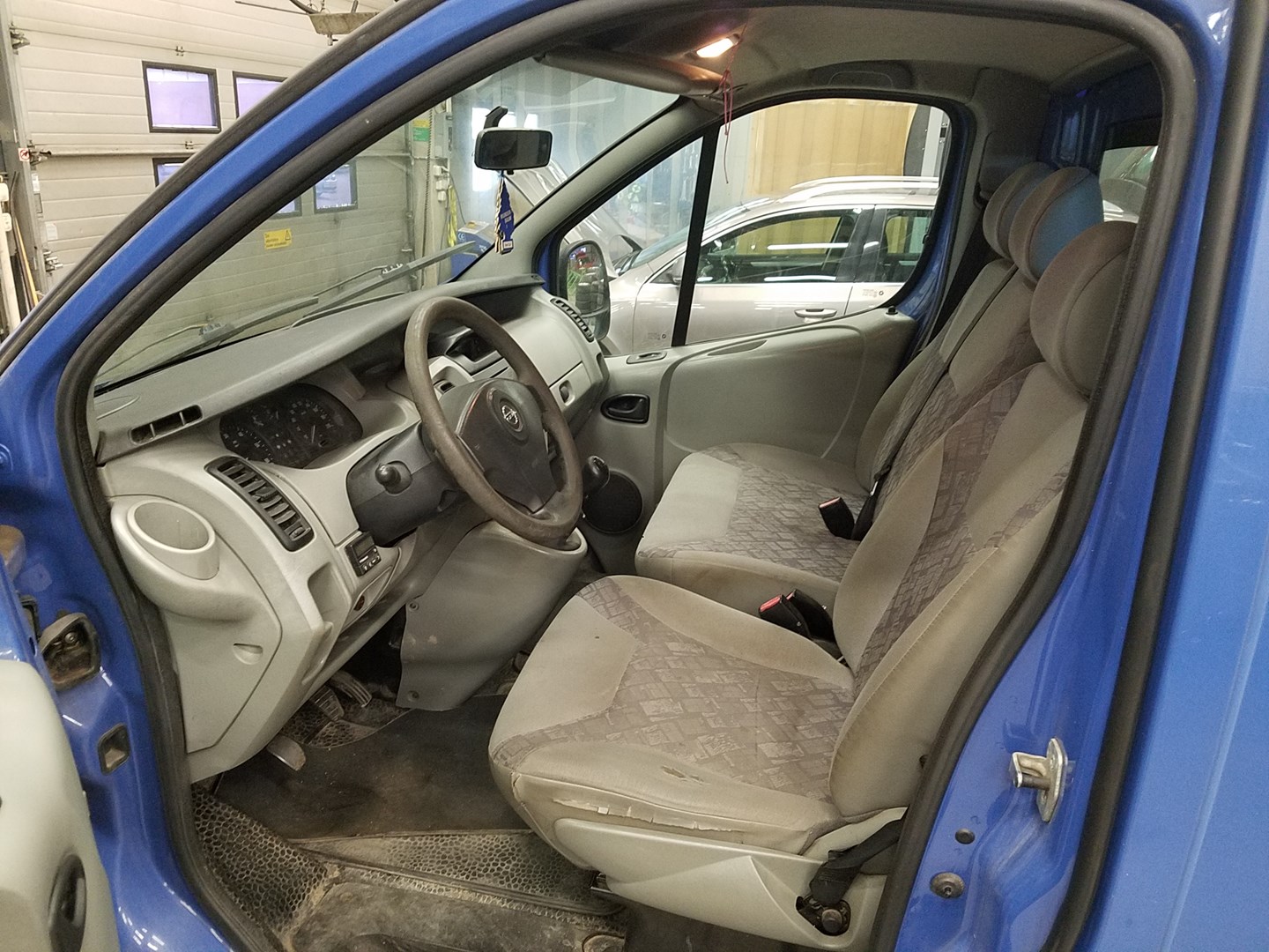 VIN: W0LF7BCB63V622182 Auction: COPART FINLAND Lot: 50123244 Location: Tiistain huutokauppa W0LF7BCB63V622182 Opel VIVARO 2003 BLUE Photo 11