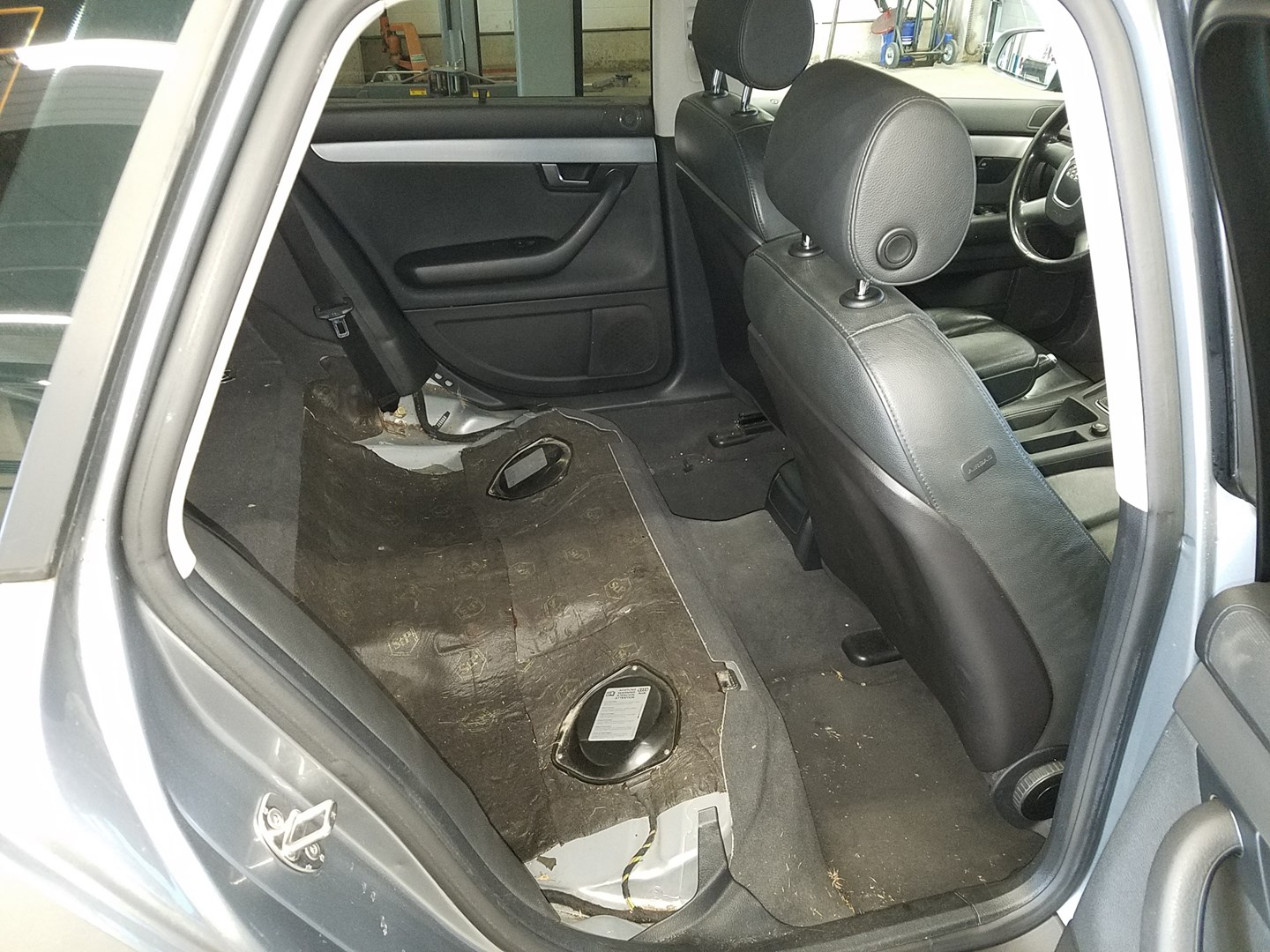 VIN: WAUZZZ8E77A029241 Auction: COPART FINLAND Lot: 50120194 Location: Tiistain huutokauppa WAUZZZ8E77A029241 AUDI A4 2006 GRAY Photo 6