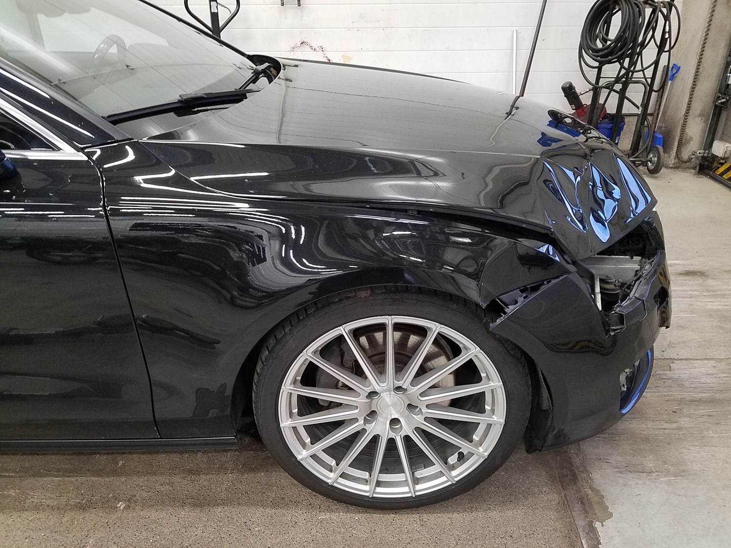 VIN: WAUZZZ4GXBN020560 Auction: COPART FINLAND Lot: 50123001 Location: Tiistain huutokauppa WAUZZZ4GXBN020560 AUDI A7 2011 BLACK Photo 18