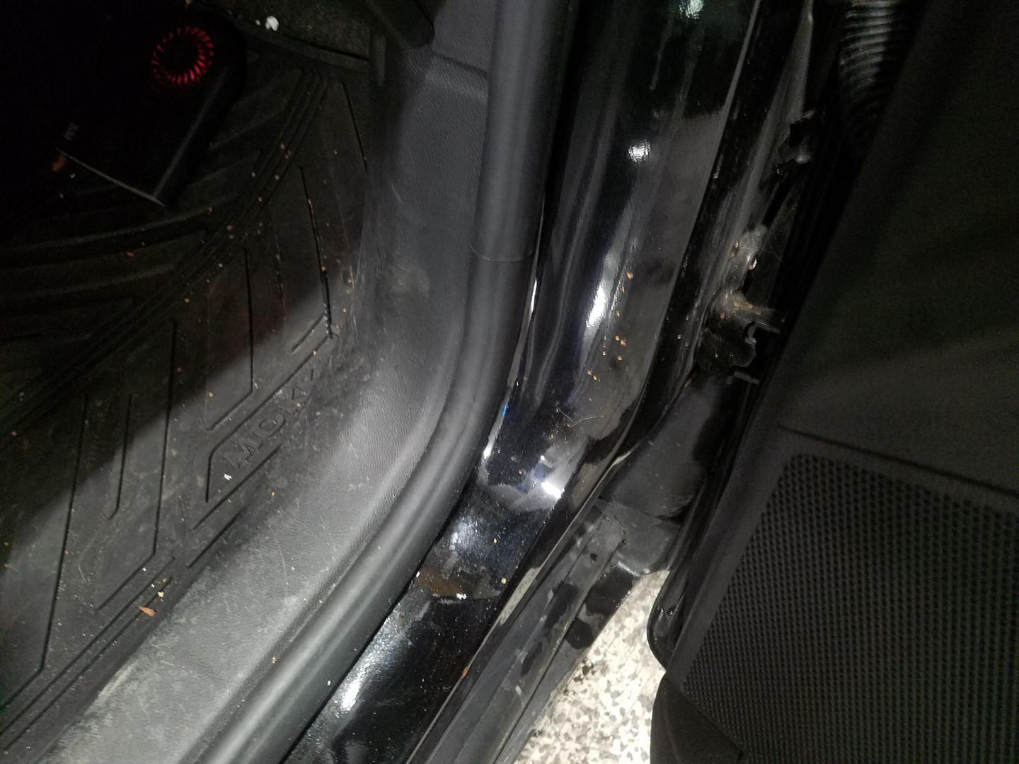 VIN: W0VJC7E87JB520808 Auction: COPART FINLAND Lot: 50124020 Location: Keskiviikon huutokauppa W0VJC7E87JB520808 Opel Mokka 2017 BLACK Photo 19