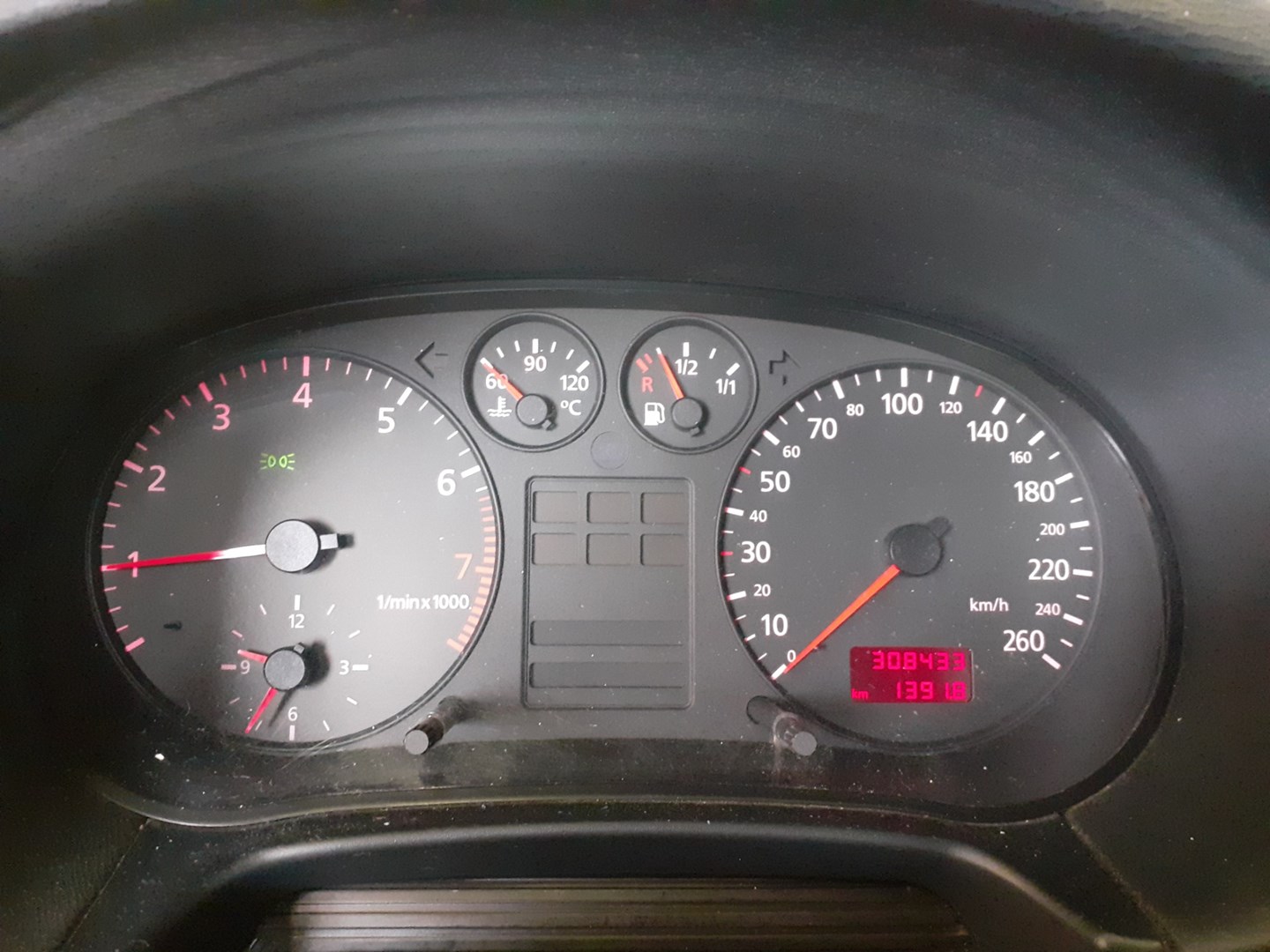 VIN: WAUZZZ8LZWA125594 Auction: COPART FINLAND Lot: 50141661 Location: Torstain huutokauppa WAUZZZ8LZWA125594 AUDI A3 1998 BLUE Photo 8