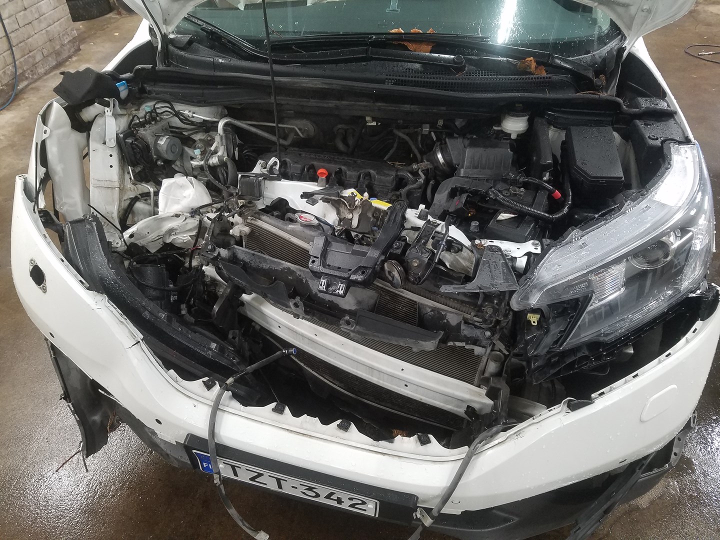 VIN: SHSRE5880EU013563 Auction: COPART FINLAND Lot: 50124642 Location: Tiistain huutokauppa SHSRE5880EU013563 HONDA CR-V 2015 WHITE Photo 7