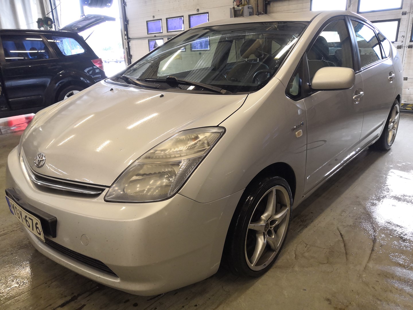 VIN: JTDKB20UX07745640 Auction: COPART FINLAND Lot: 50123543 Location: Keskiviikon huutokauppa JTDKB20UX07745640 TOYOTA Prius 2008 SILVER Photo 2
