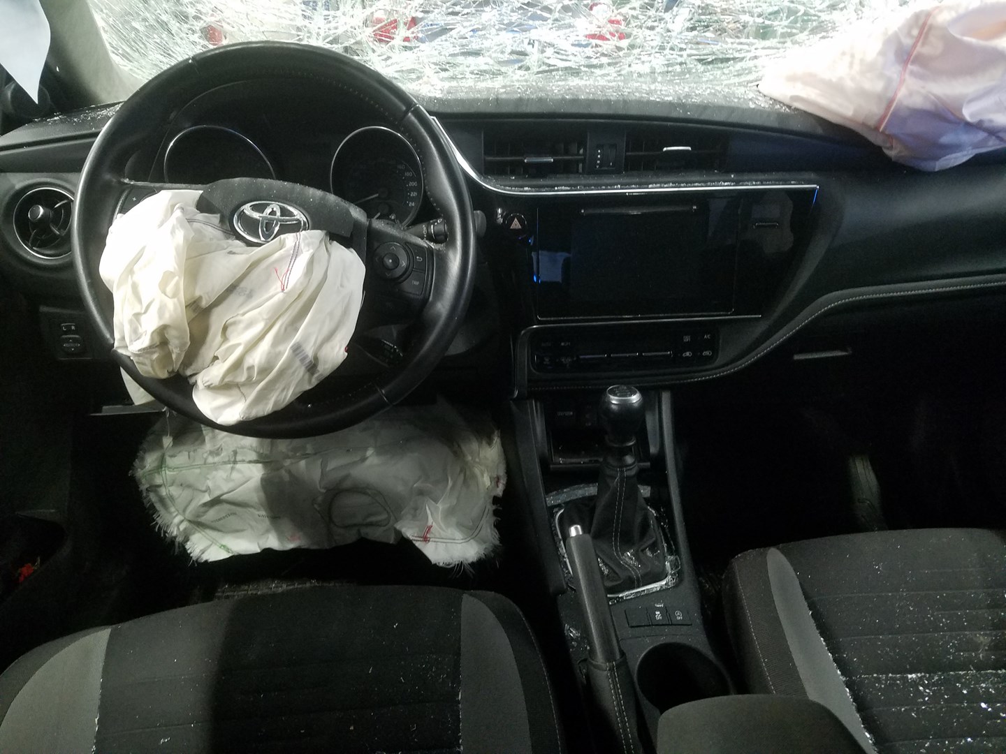 VIN: SB1ZB3JE30E005570 Auction: COPART FINLAND Lot: 50123921 Location: Keskiviikon huutokauppa SB1ZB3JE30E005570 TOYOTA Auris 2015 GRAY Photo 9