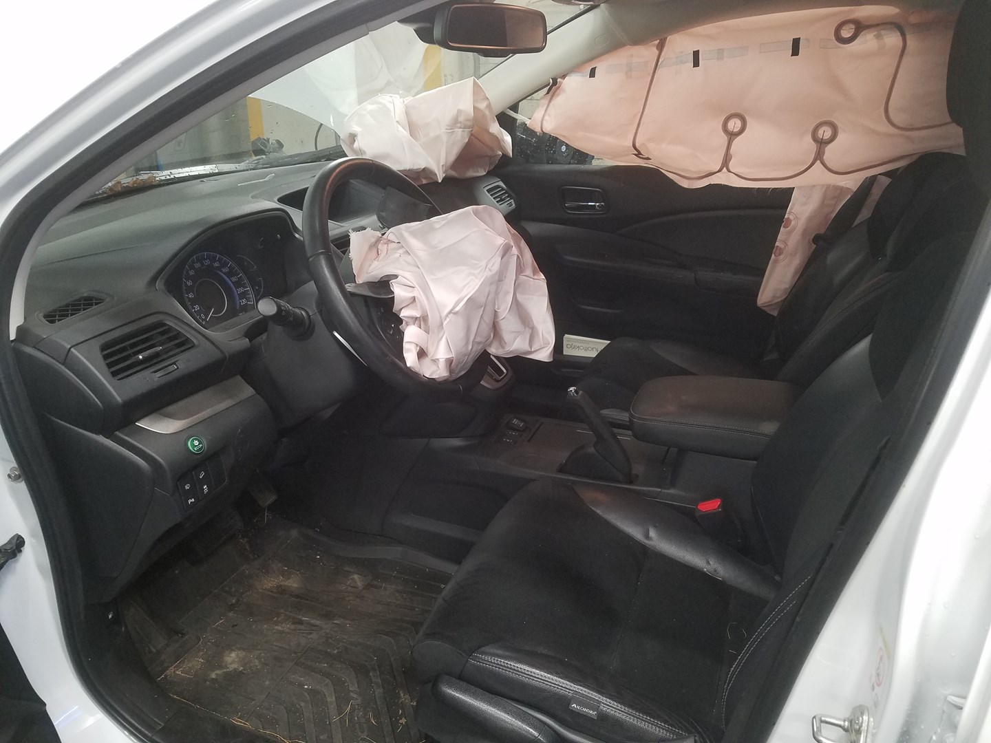 VIN: SHSRE5880EU013563 Auction: COPART FINLAND Lot: 50124642 Location: Tiistain huutokauppa SHSRE5880EU013563 HONDA CR-V 2015 WHITE Photo 11