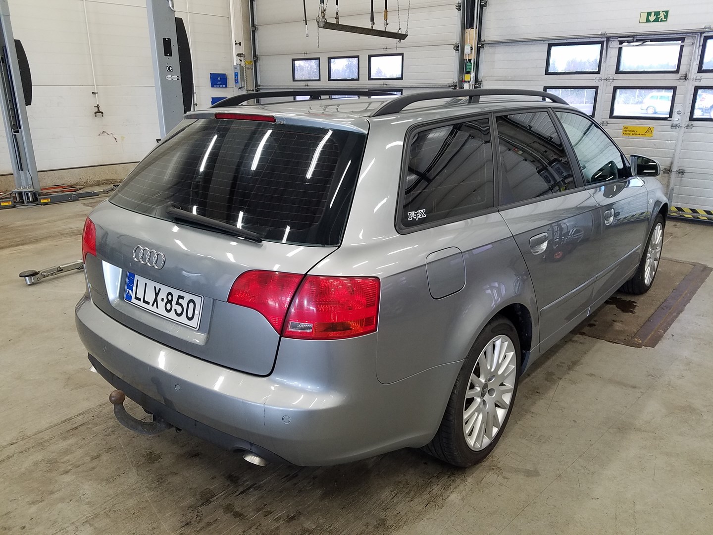 VIN: WAUZZZ8E77A029241 Auction: COPART FINLAND Lot: 50120194 Location: Tiistain huutokauppa WAUZZZ8E77A029241 AUDI A4 2006 GRAY Photo 4