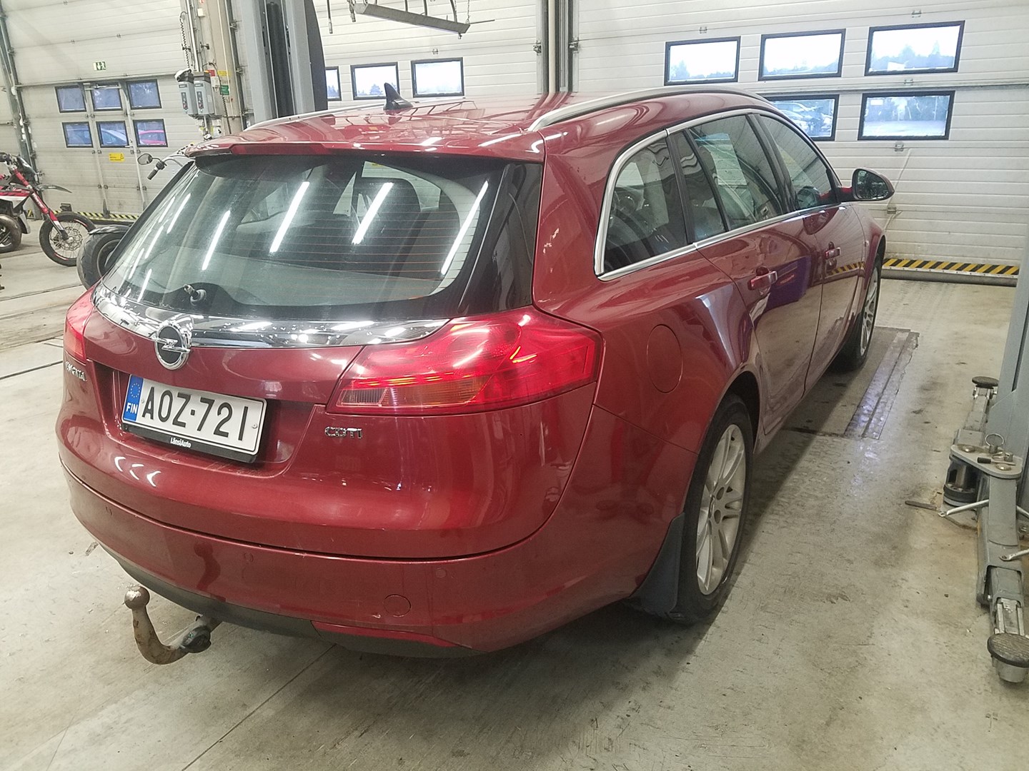 VIN: W0LGM87K491056697 Auction: COPART FINLAND Lot: 50123455 Location: Keskiviikon huutokauppa W0LGM87K491056697 Opel Insignia 2010 RED Photo 4