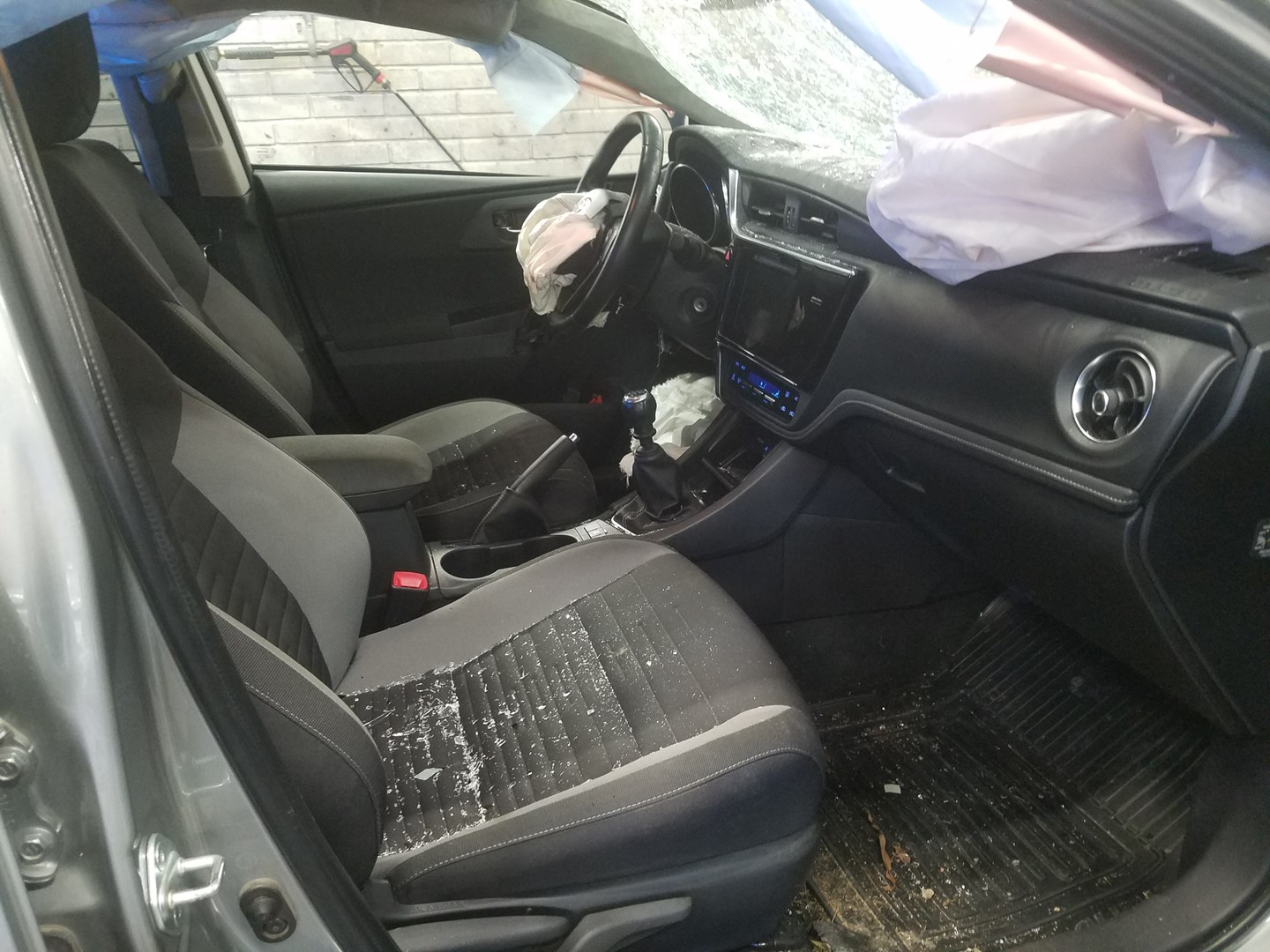VIN: SB1ZB3JE30E005570 Auction: COPART FINLAND Lot: 50123921 Location: Keskiviikon huutokauppa SB1ZB3JE30E005570 TOYOTA Auris 2015 GRAY Photo 5