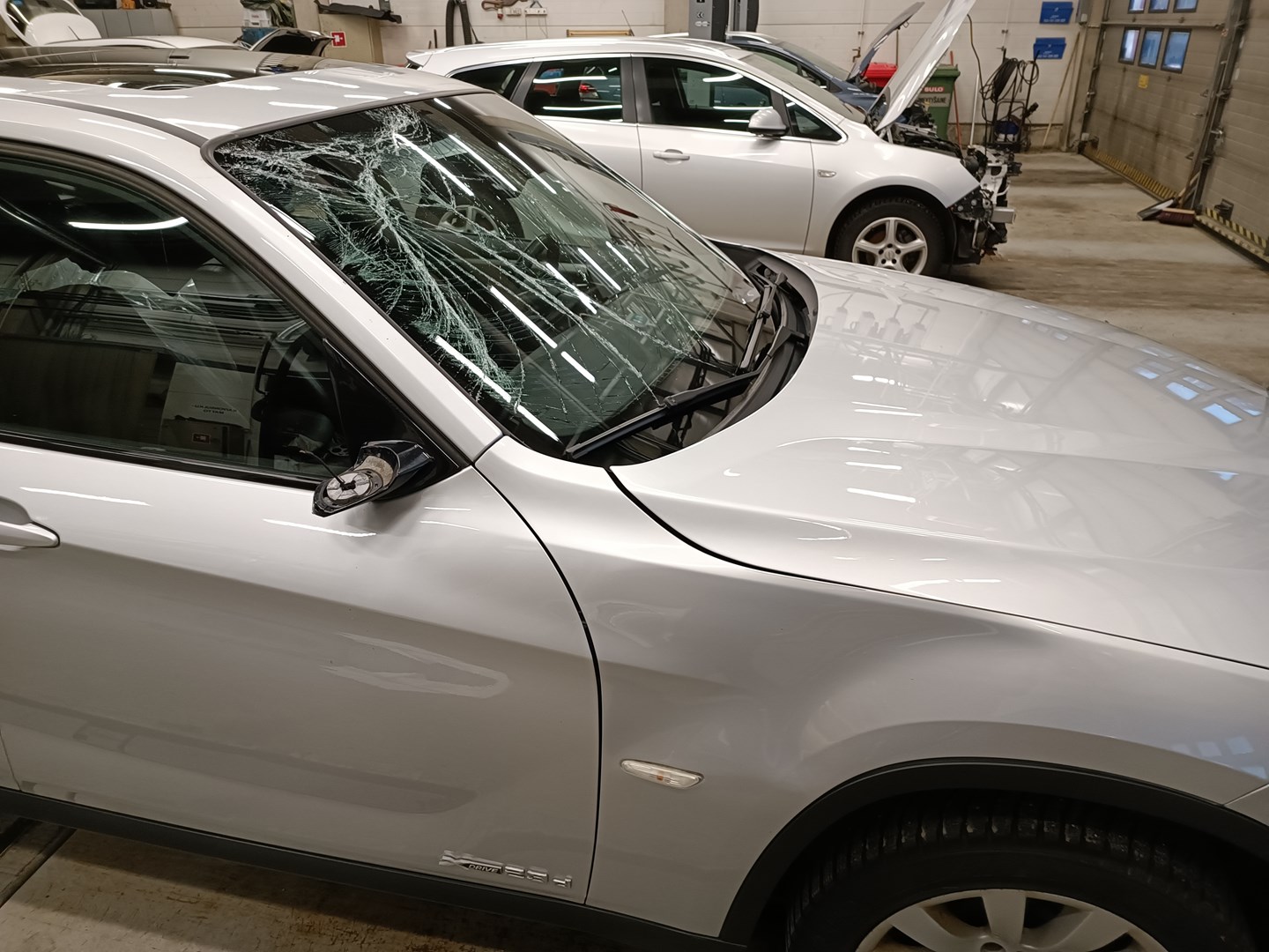 VIN: WBAVP51050VK20165 Auction: COPART FINLAND Lot: 50154821 Location: Tiistain huutokauppa VIN: WBAVP51050VK20165 BMW X1 2009 SILVER Photo 15
