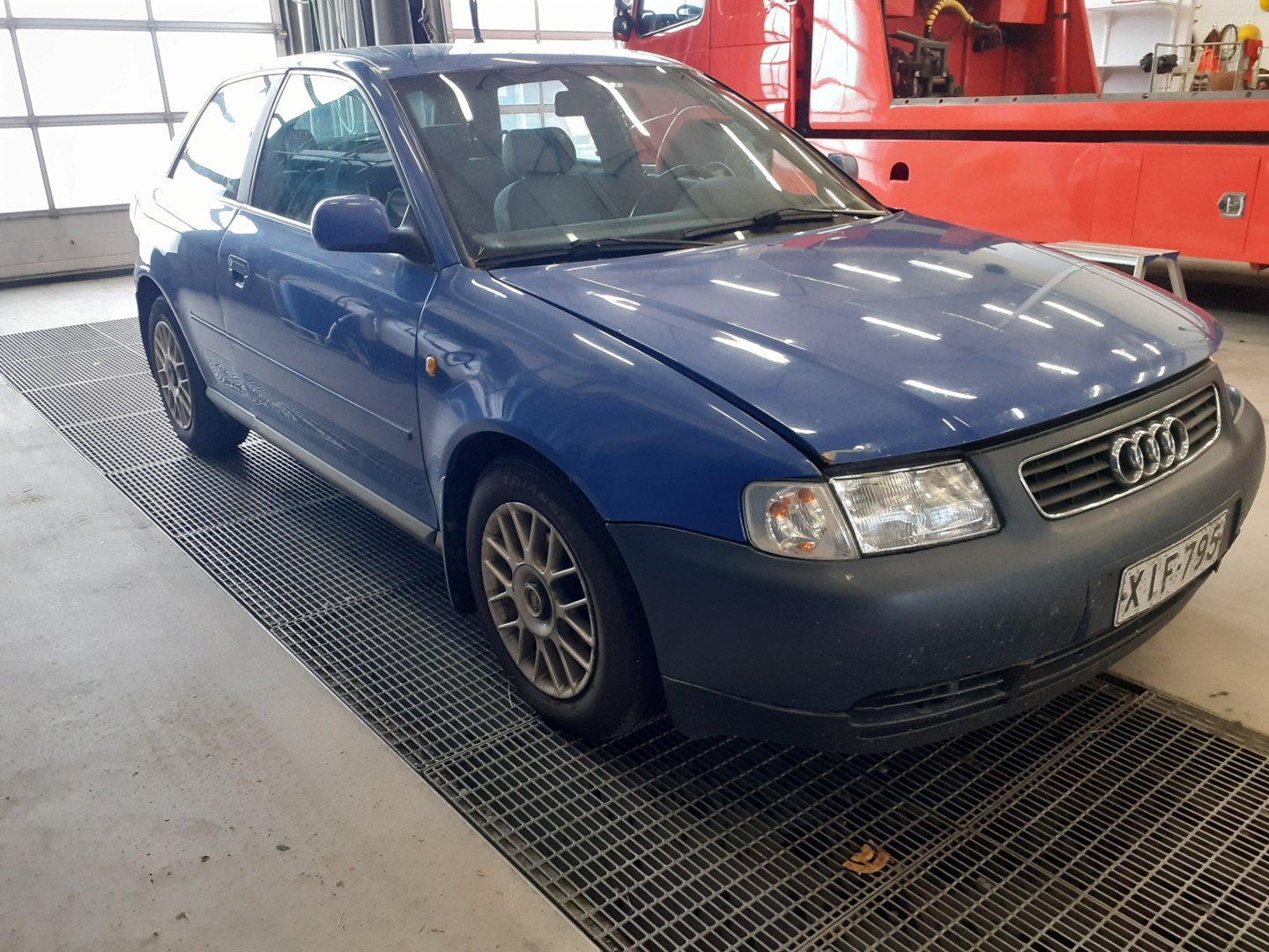VIN: WAUZZZ8LZWA125594 Auction: COPART FINLAND Lot: 50141661 Location: Torstain huutokauppa WAUZZZ8LZWA125594 AUDI A3 1998 BLUE Photo 1