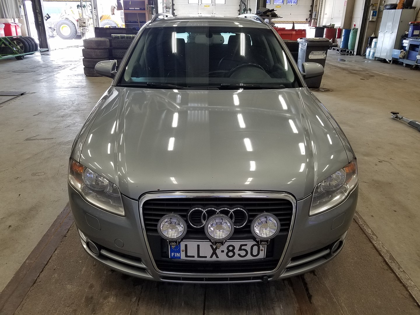 VIN: WAUZZZ8E77A029241 Auction: COPART FINLAND Lot: 50120194 Location: Tiistain huutokauppa WAUZZZ8E77A029241 AUDI A4 2006 GRAY Photo 16