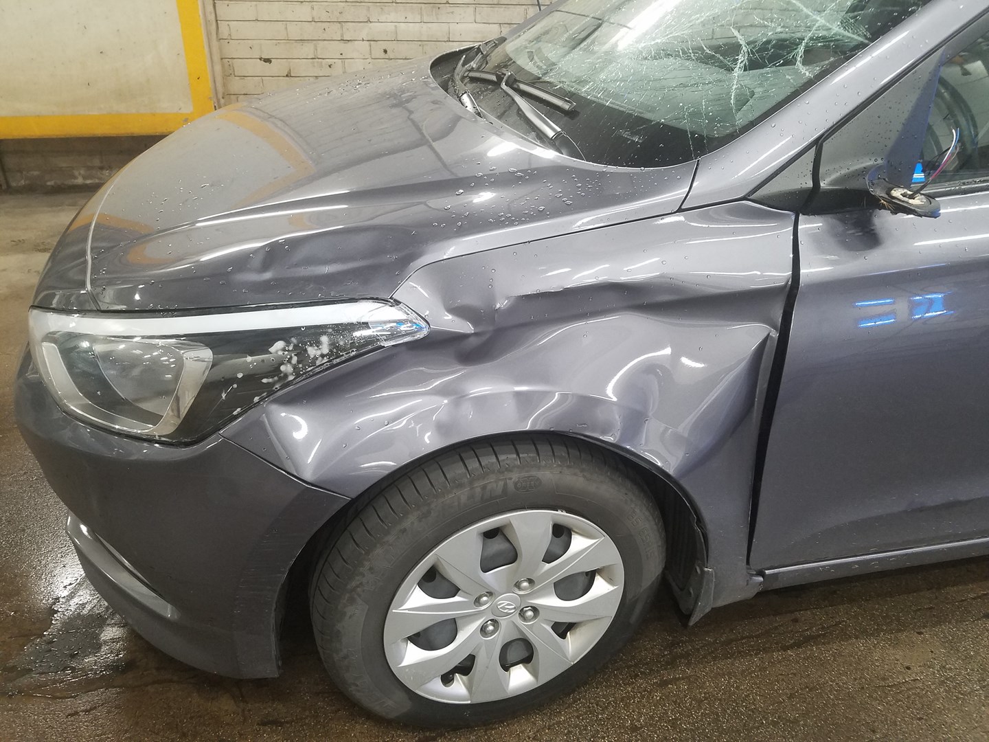 VIN: NLHB251BAGZ138135 Auction: COPART FINLAND Lot: 50123827 Location: Tiistain huutokauppa NLHB251BAGZ138135 HYUNDAI i20 2016 GRAY Photo 14