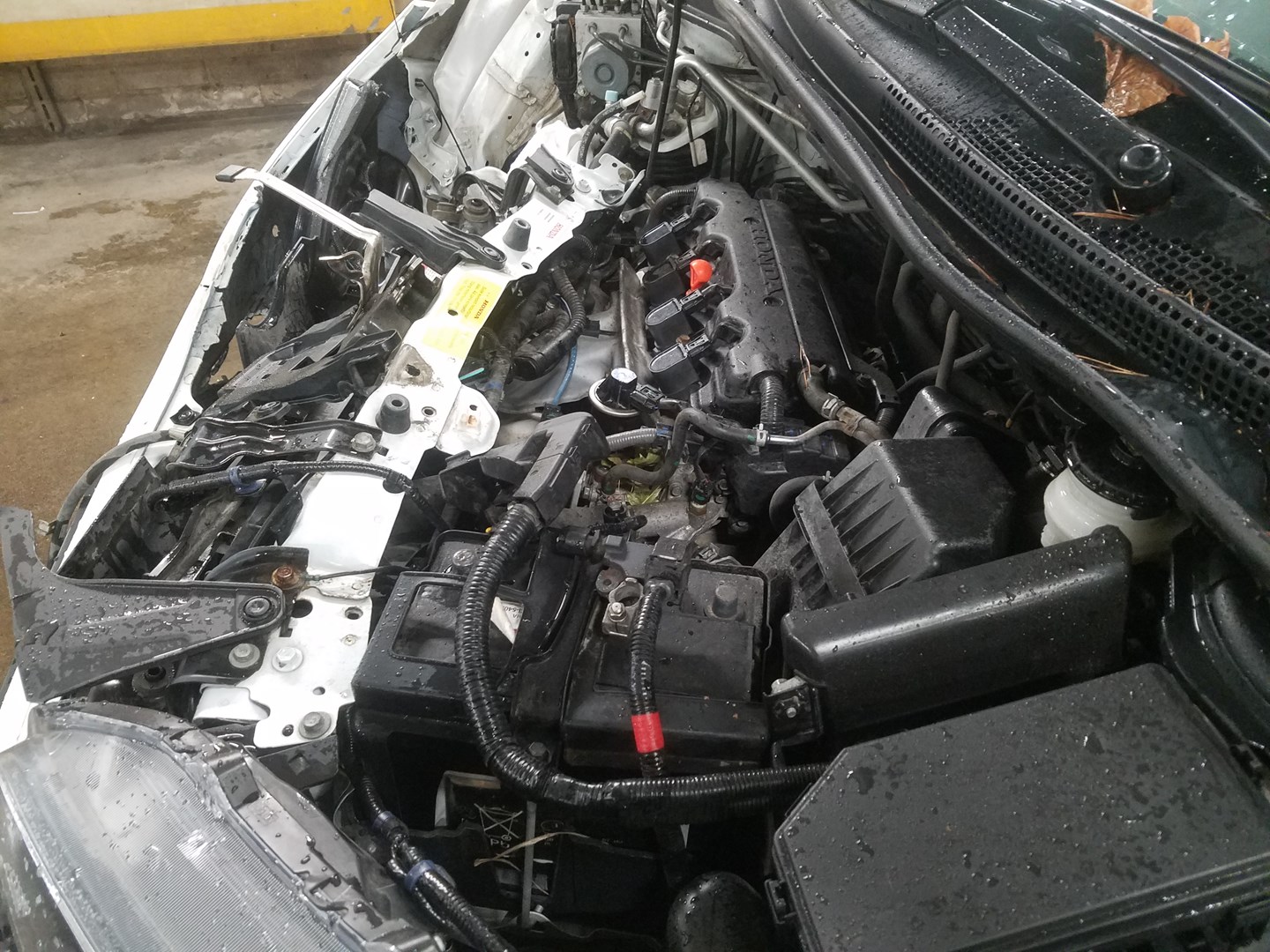 VIN: SHSRE5880EU013563 Auction: COPART FINLAND Lot: 50124642 Location: Tiistain huutokauppa SHSRE5880EU013563 HONDA CR-V 2015 WHITE Photo 19