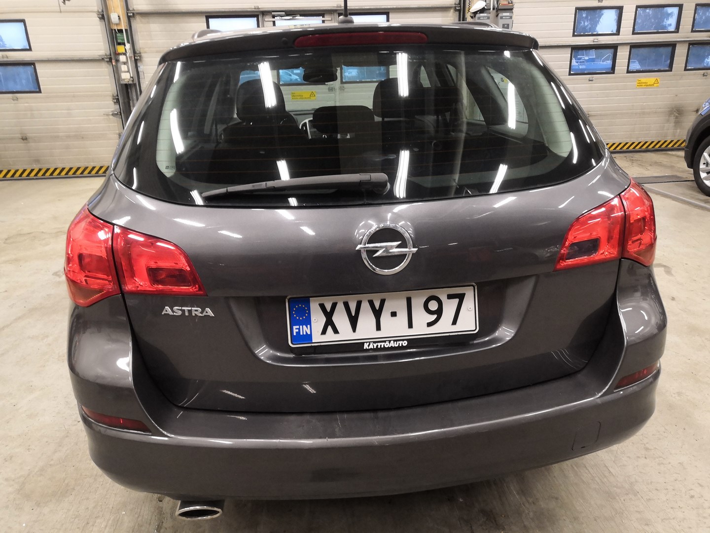 VIN: W0LPD8EU7B8091445 Auction: COPART FINLAND Lot: 50123801 Location: Tiistain huutokauppa W0LPD8EU7B8091445 Opel Astra 2011 GRAY Photo 16