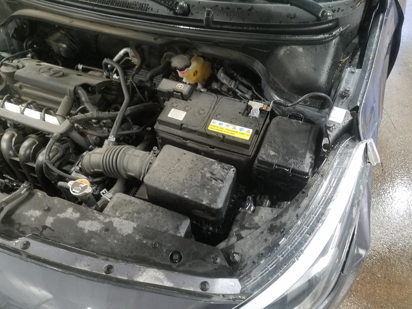 VIN: NLHB251BAGZ138135 Auction: COPART FINLAND Lot: 50123827 Location: Tiistain huutokauppa NLHB251BAGZ138135 HYUNDAI i20 2016 GRAY Photo 17