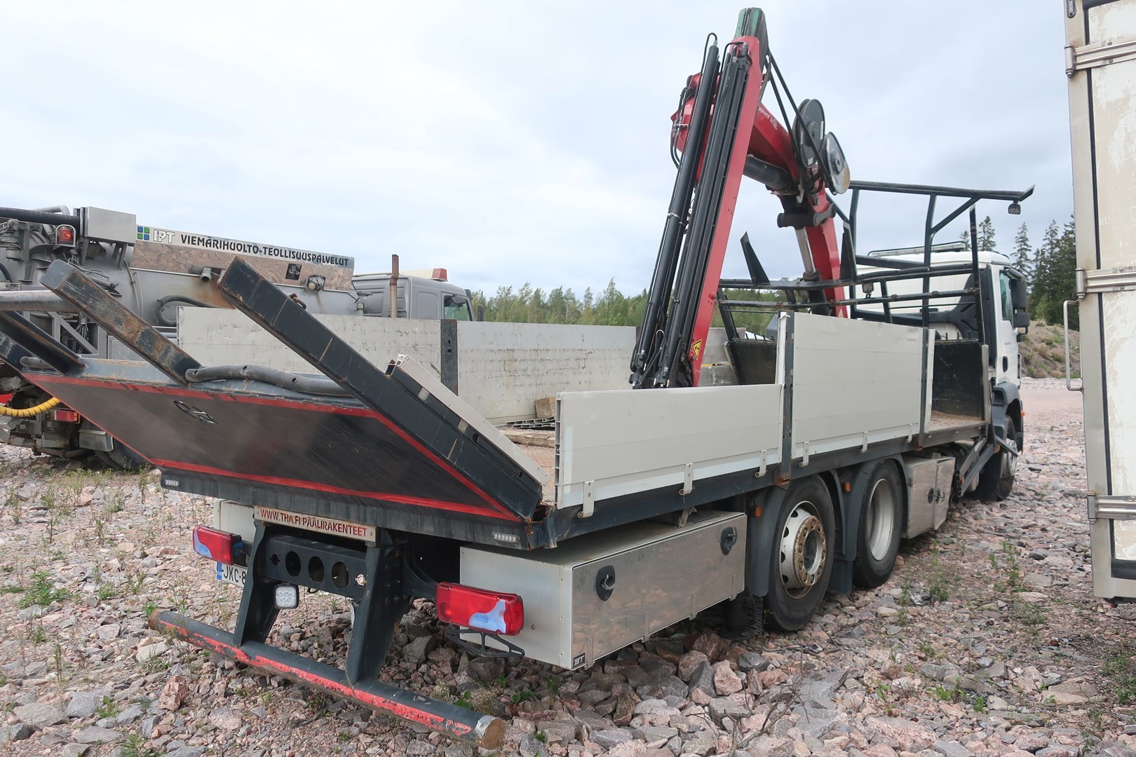 VIN: WMAN46ZZ2HY353080 Auction: COPART FINLAND Lot: 50129414 Location: Keskiviikon huutokauppa WMAN46ZZ2HY353080 MAN TGM26.340 6X2-4B 2017 WHITE Photo 4