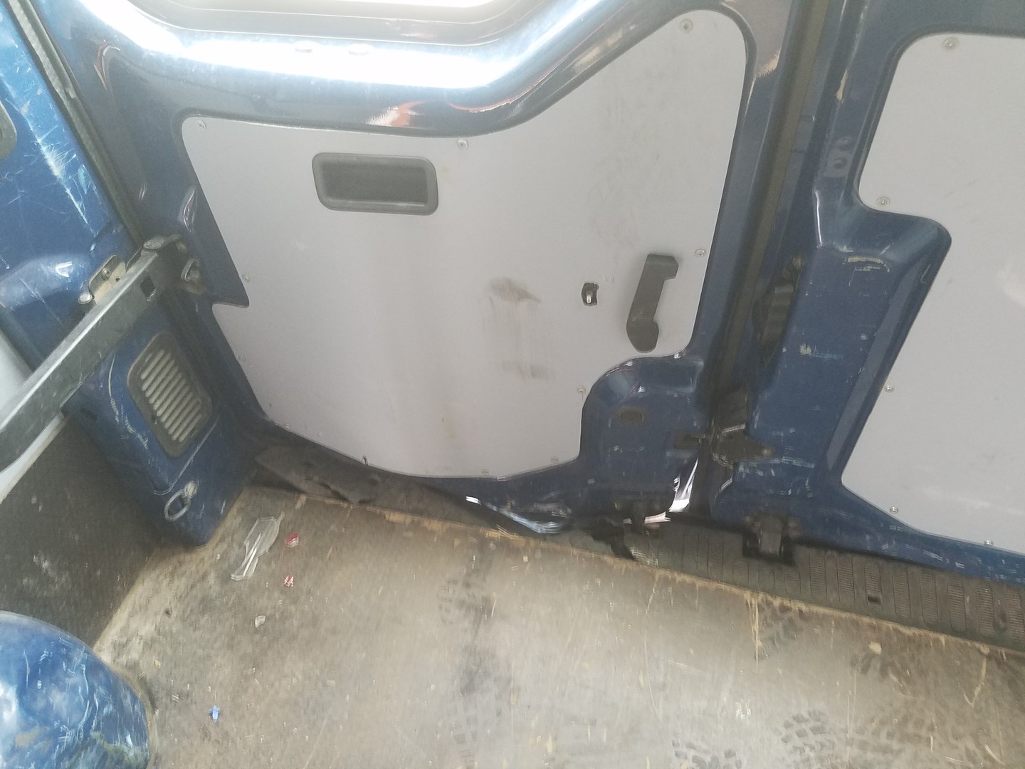VIN: W0LMRFECCAB015441 Auction: COPART FINLAND Lot: 50123086 Location: Tiistain huutokauppa W0LMRFECCAB015441 Opel MOVANO 2012 BLUE Photo 15