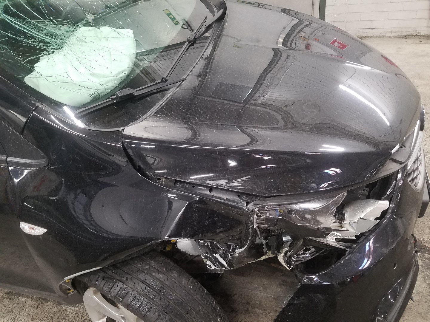 VIN: W0VJC7E87JB520808 Auction: COPART FINLAND Lot: 50124020 Location: Keskiviikon huutokauppa W0VJC7E87JB520808 Opel Mokka 2017 BLACK Photo 13