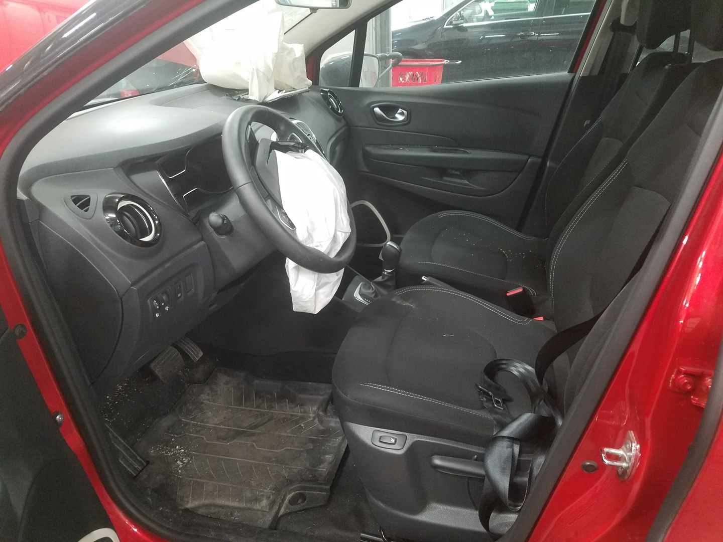 VIN: VF1R8700964017131 Auction: COPART FINLAND Lot: 50124433 Location: Tiistain huutokauppa VF1R8700964017131 RENAULT Captur 2019 RED Photo 11