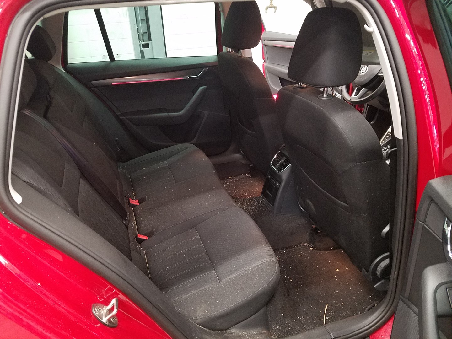VIN: TMBJJ7NE2K0183483 Auction: COPART FINLAND Lot: 50123146 Location: Keskiviikon huutokauppa TMBJJ7NE2K0183483 SKODA Octavia 2020 RED Photo 6