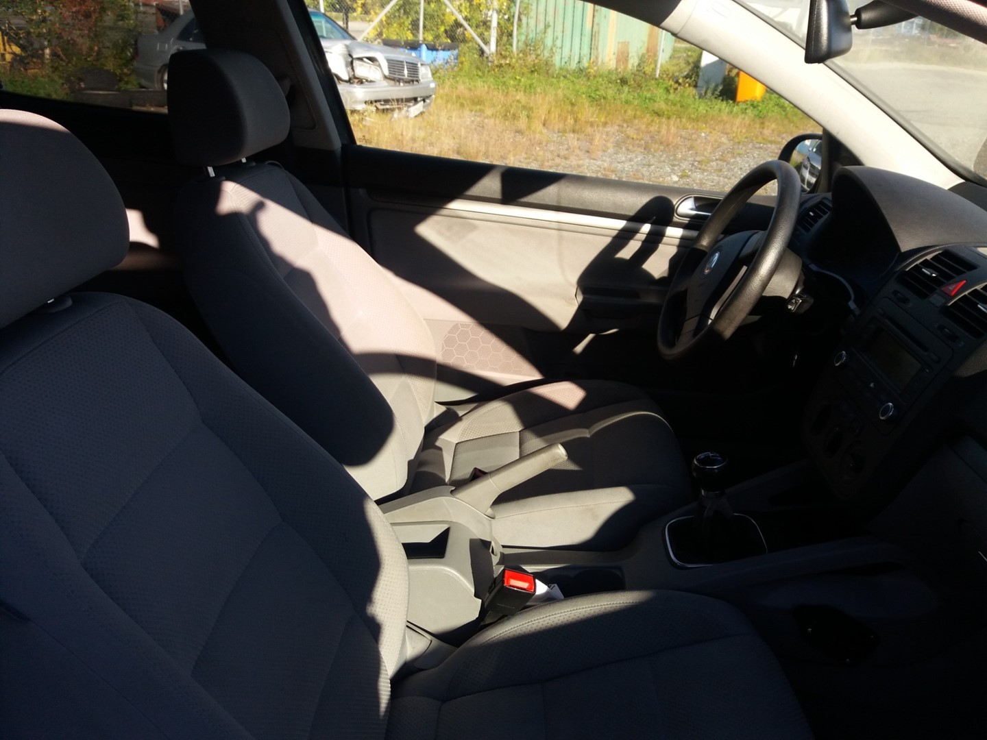 VIN: WVWZZZ1KZ6W042544 Auction: COPART FINLAND Lot: 50123812 Location: Tiistain huutokauppa WVWZZZ1KZ6W042544 VOLKSWAGEN Golf 2005 GRAY Photo 5