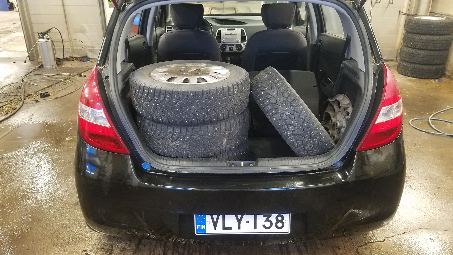 VIN: MALBA51BAAM173007 Auction: COPART FINLAND Lot: 50126663 Location: Keskiviikon huutokauppa VIN: MALBA51BAAM173007 HYUNDAI i20 2010 BLACK Photo 10