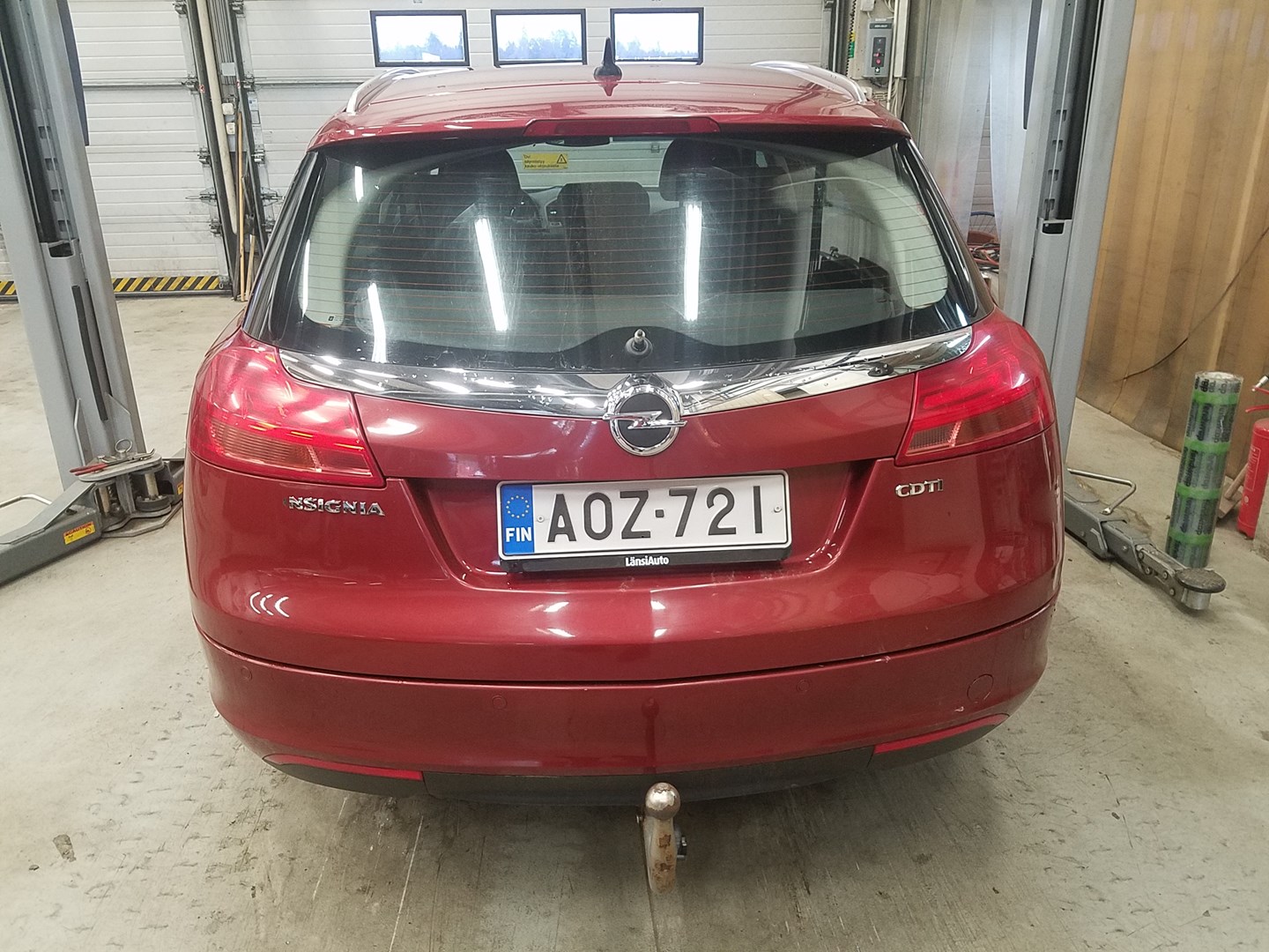 VIN: W0LGM87K491056697 Auction: COPART FINLAND Lot: 50123455 Location: Keskiviikon huutokauppa W0LGM87K491056697 Opel Insignia 2010 RED Photo 14