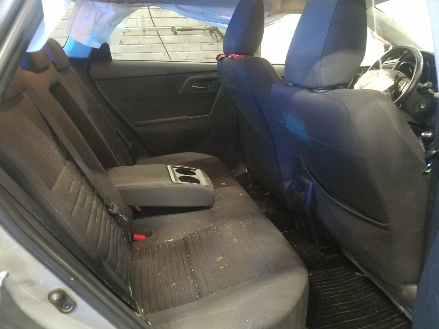 VIN: SB1ZB3JE30E005570 Auction: COPART FINLAND Lot: 50123921 Location: Keskiviikon huutokauppa SB1ZB3JE30E005570 TOYOTA Auris 2015 GRAY Photo 6
