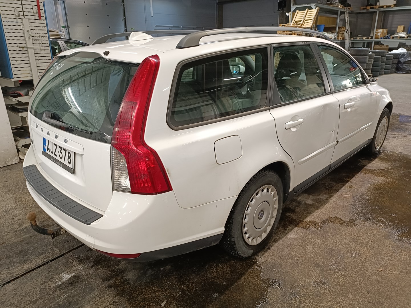 VOLVO V50 2009 WHITE Photo 4