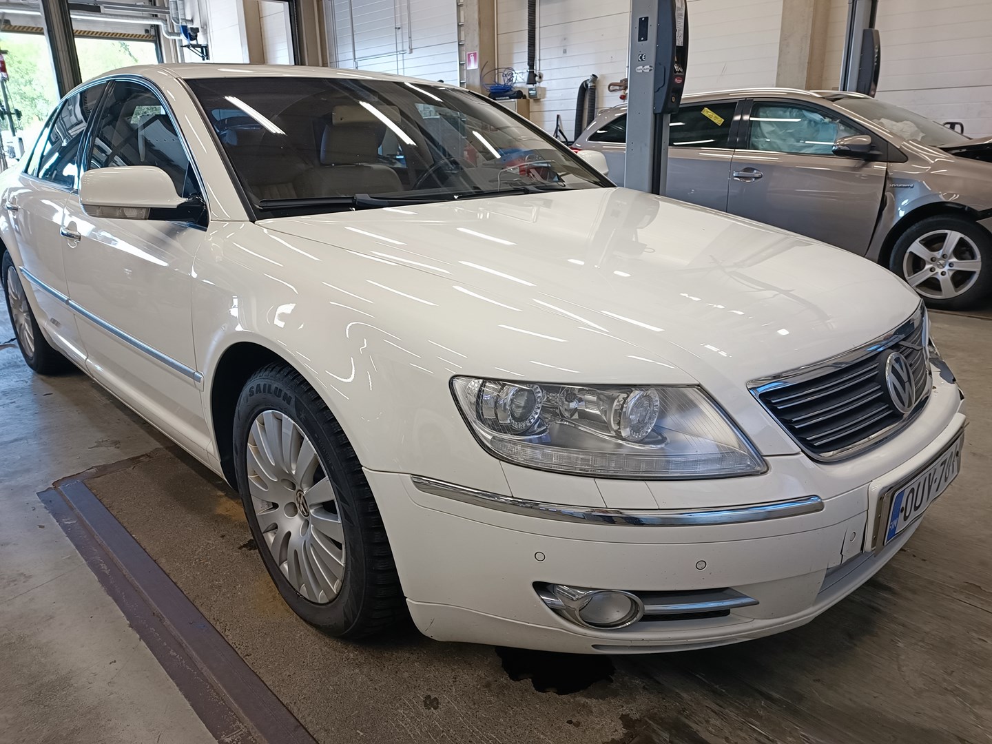 WVWZZZ3DZ98000269 VOLKSWAGEN Phaeton Photo 1